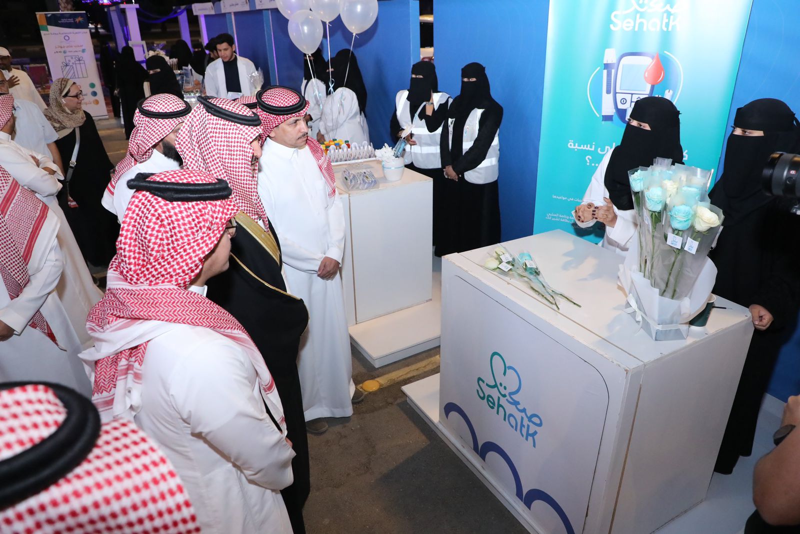 بمناسبة ⁧‫#اليوم_العالمي_للسكري‬⁩ متطوعي ⁧‫#جمعية_صحتك‬⁩ يشاركون في حملة التوعية والتثقيف حول مرض السكري
